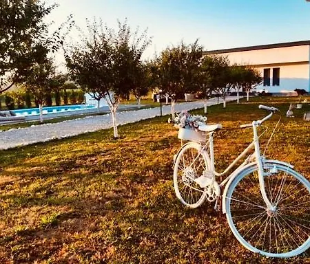 Una Dalia Villa